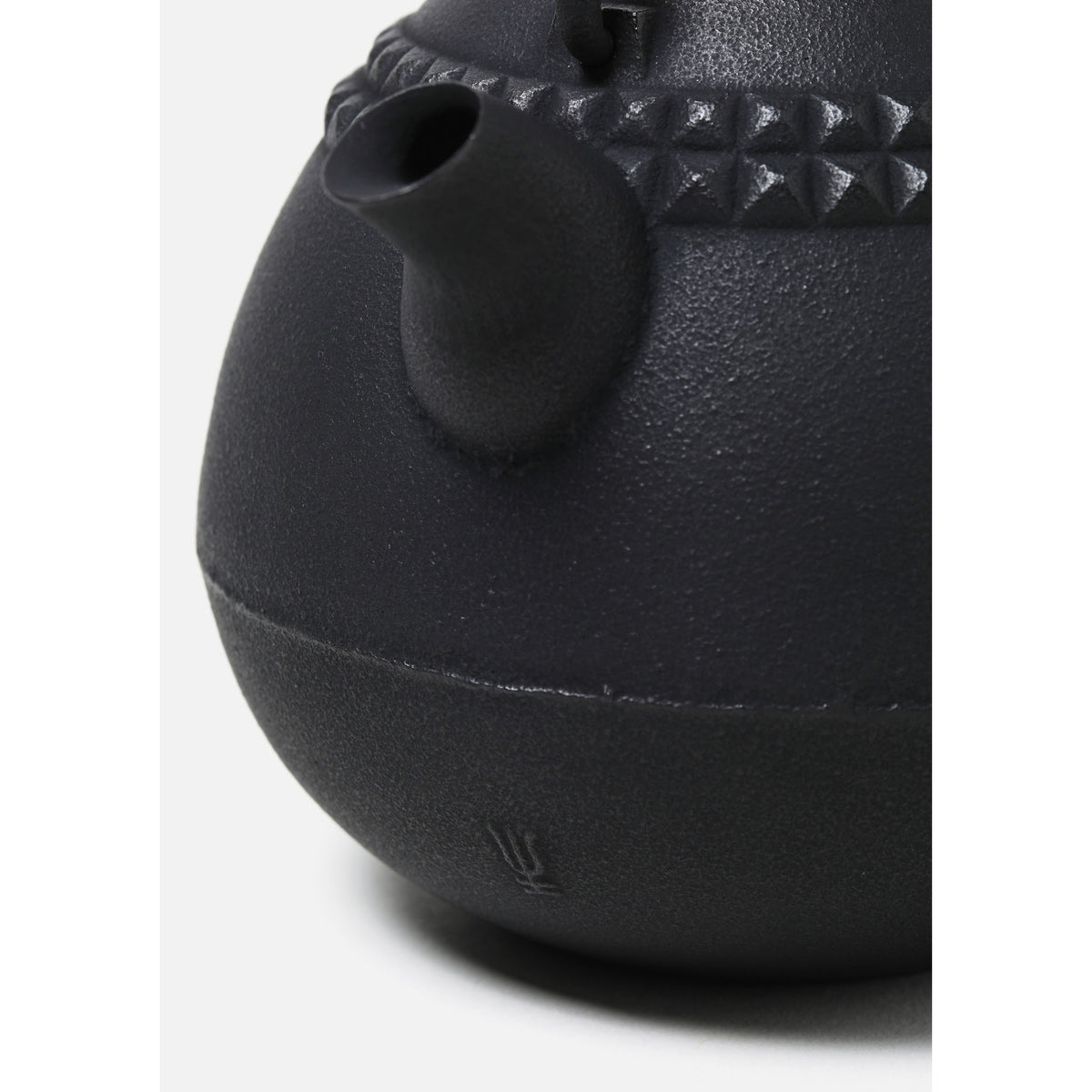 NH X KUKAN CHUZO . NANBU TEKKI TEA POT / BLACK
