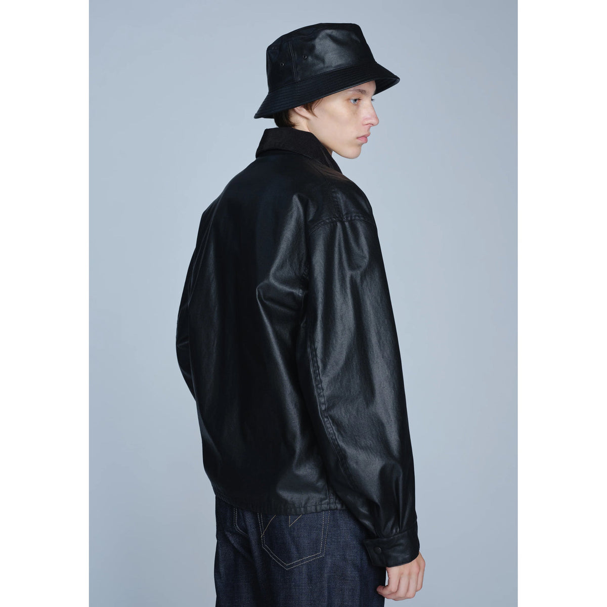 COATED SHORT JACKET / BLACK