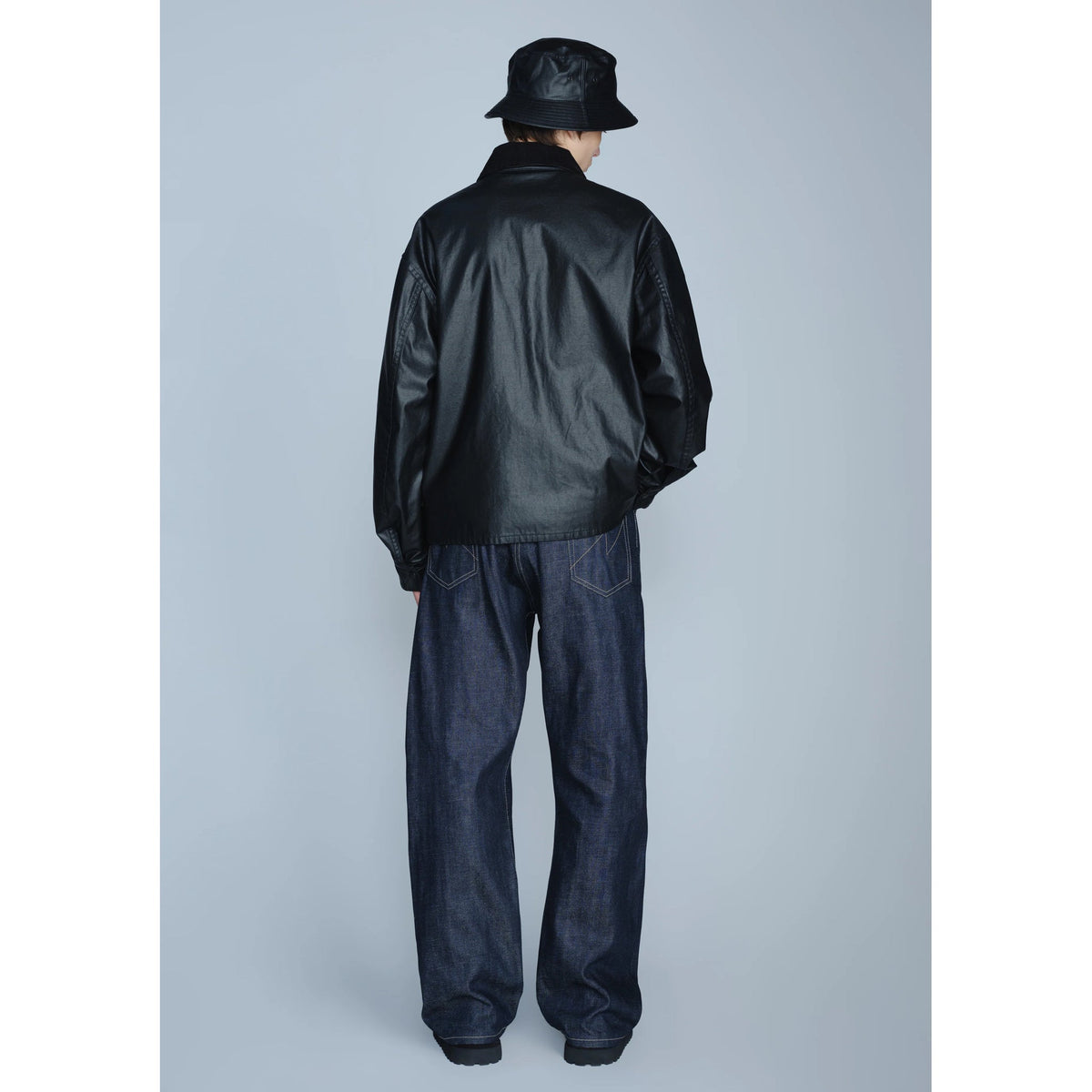COATED SHORT JACKET / BLACK