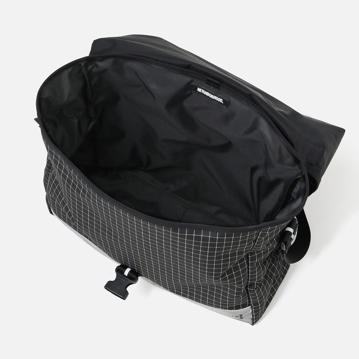 REFLECTIVE MESSENGER BAG / BLACK