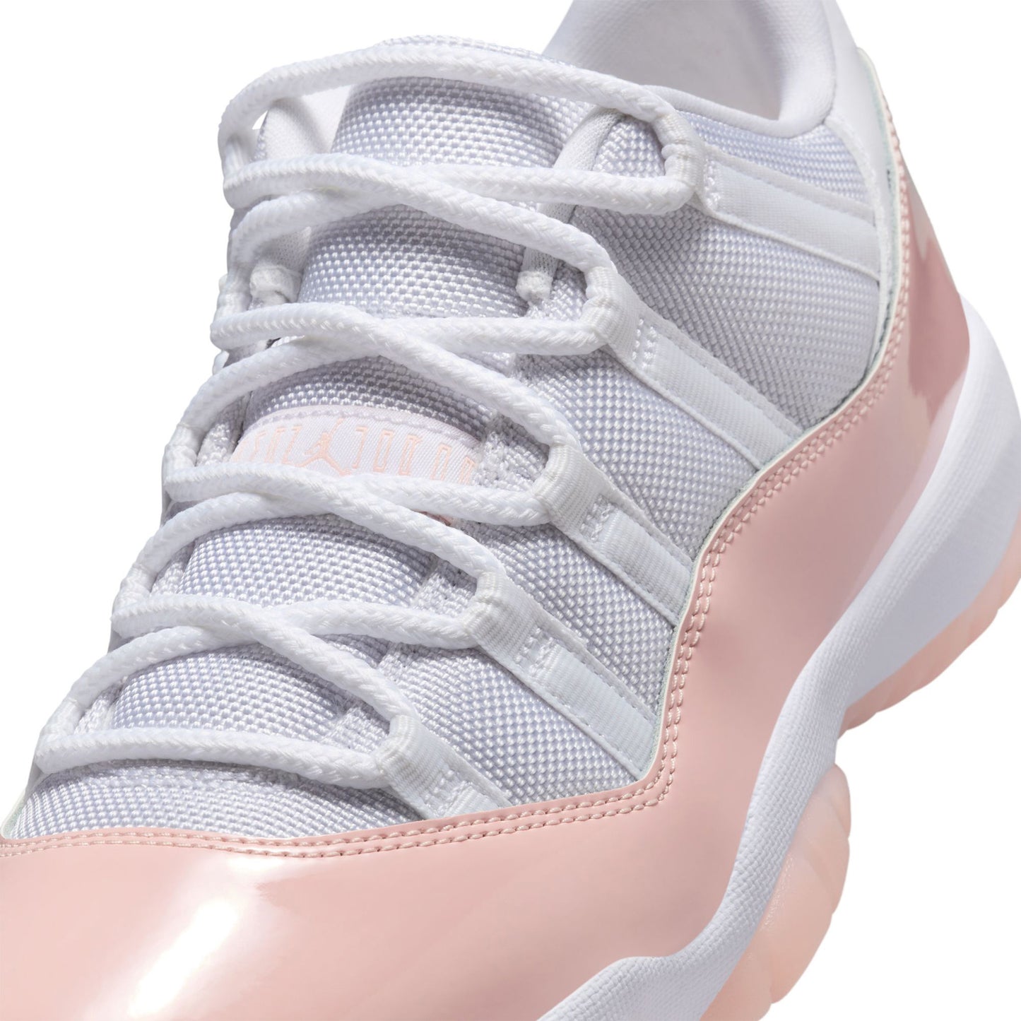 WMNS AIR JORDAN 11 RETRO LOW / 160:WHITE/LEGEND PINK