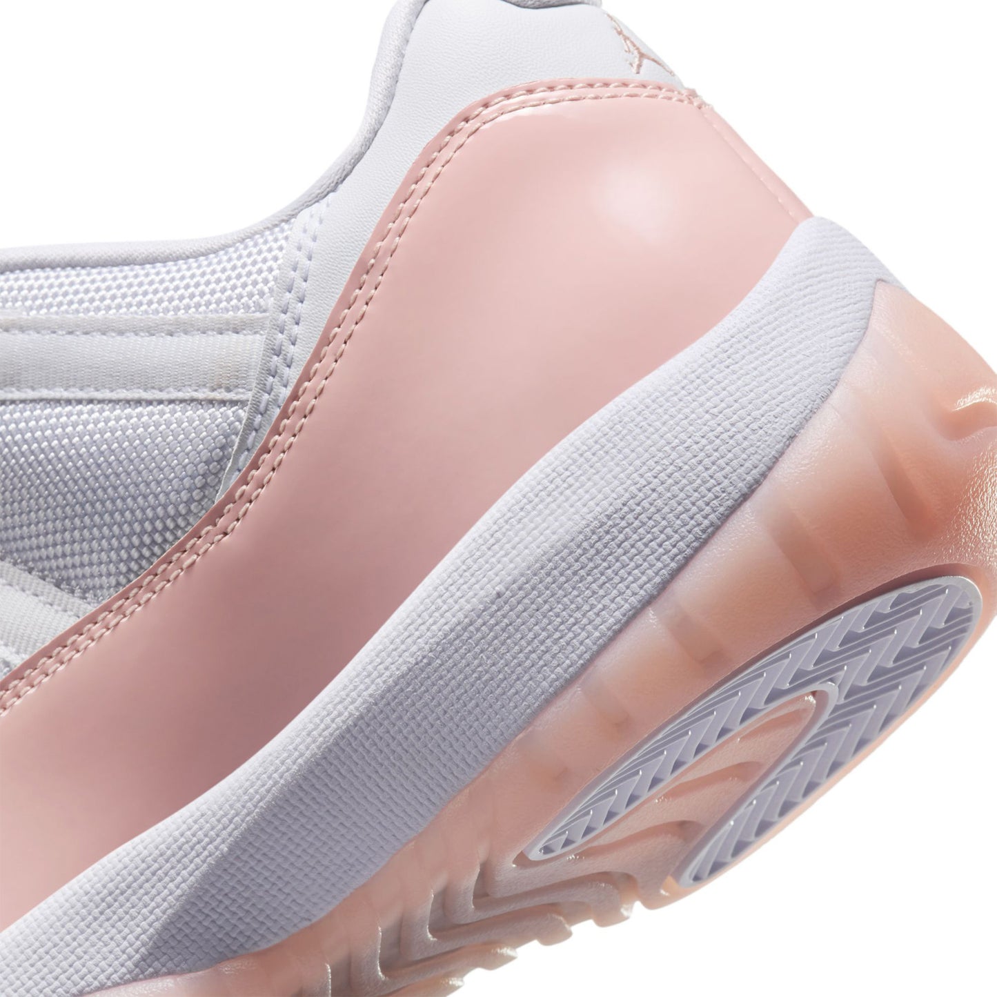 WMNS AIR JORDAN 11 RETRO LOW / 160:WHITE/LEGEND PINK