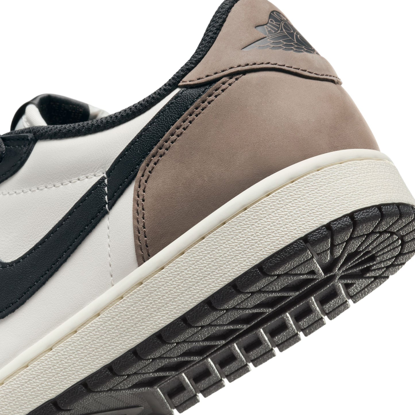 AIR JORDAN 1 RETRO LOW OG / 102:SAIL/BLACK-DARK MOCHA