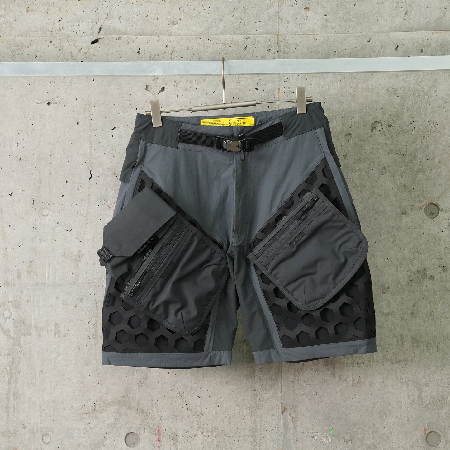 AS U NRG ISPA MLLE SHORTS / 060:ANTHRACITE/GREY DARK/BLACK