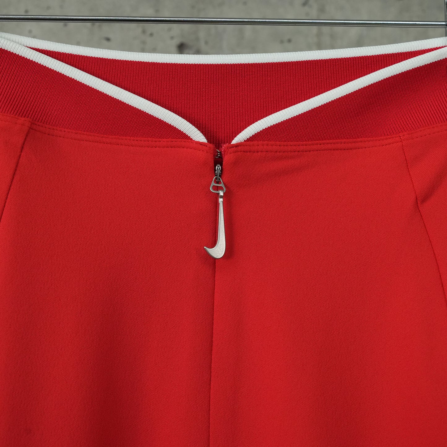 AS W NRG JACQUEMUS LONG SKIRT / 642:MYSTIC RED/WHITE