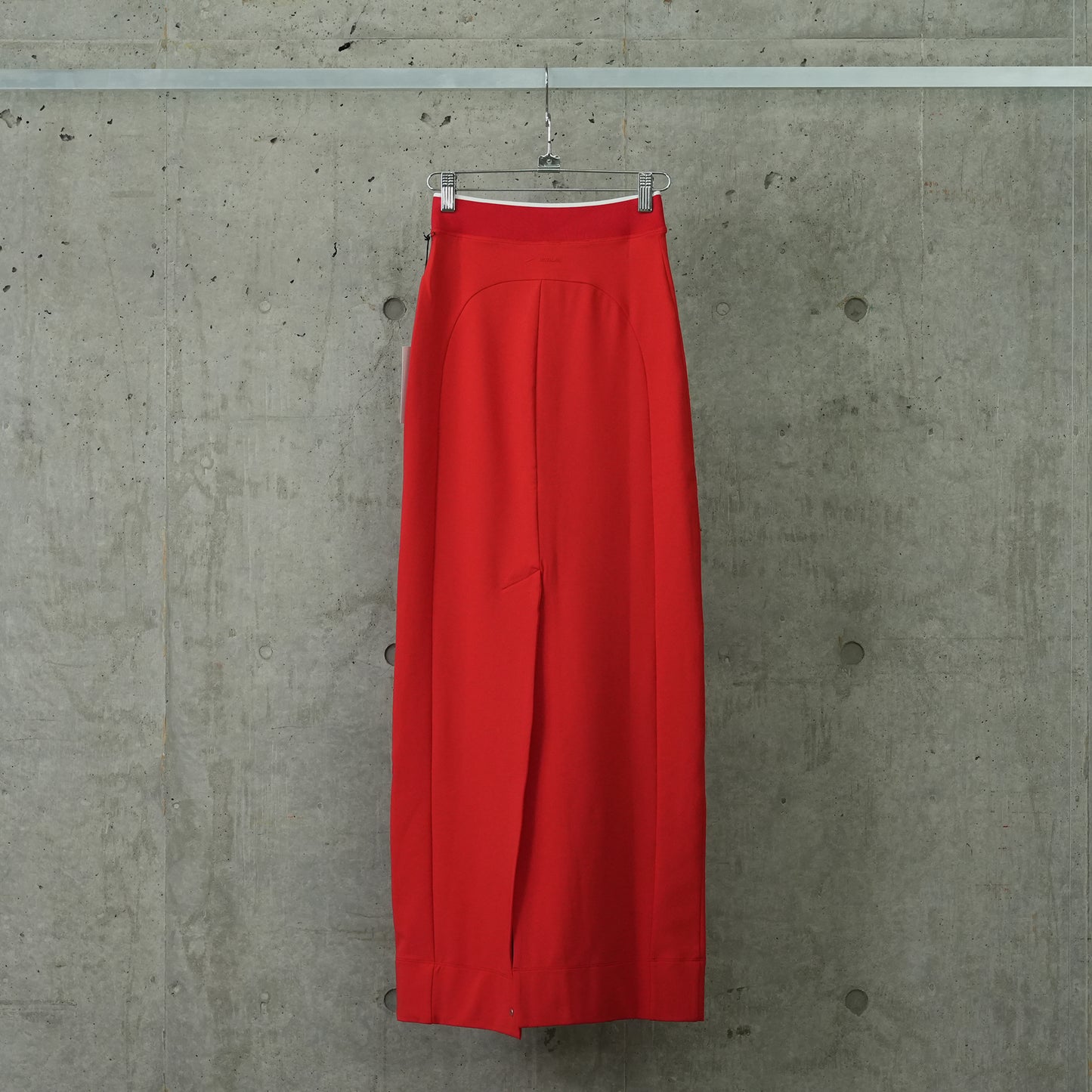 AS W NRG JACQUEMUS LONG SKIRT / 642:MYSTIC RED/WHITE