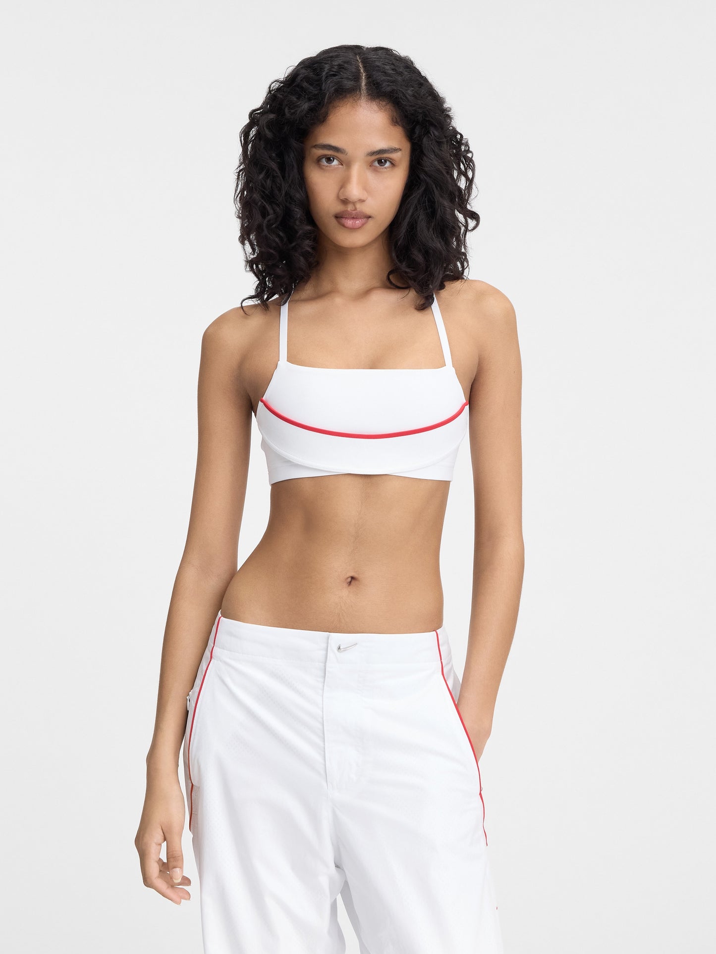 AS W NRG JACQUEMUS BRA / 100:WHITE/MYSTIC RED