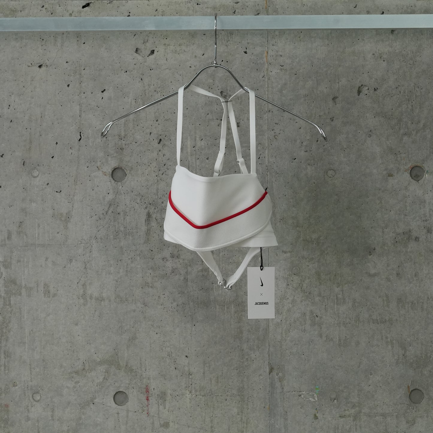 AS W NRG JACQUEMUS BRA / 100:WHITE/MYSTIC RED