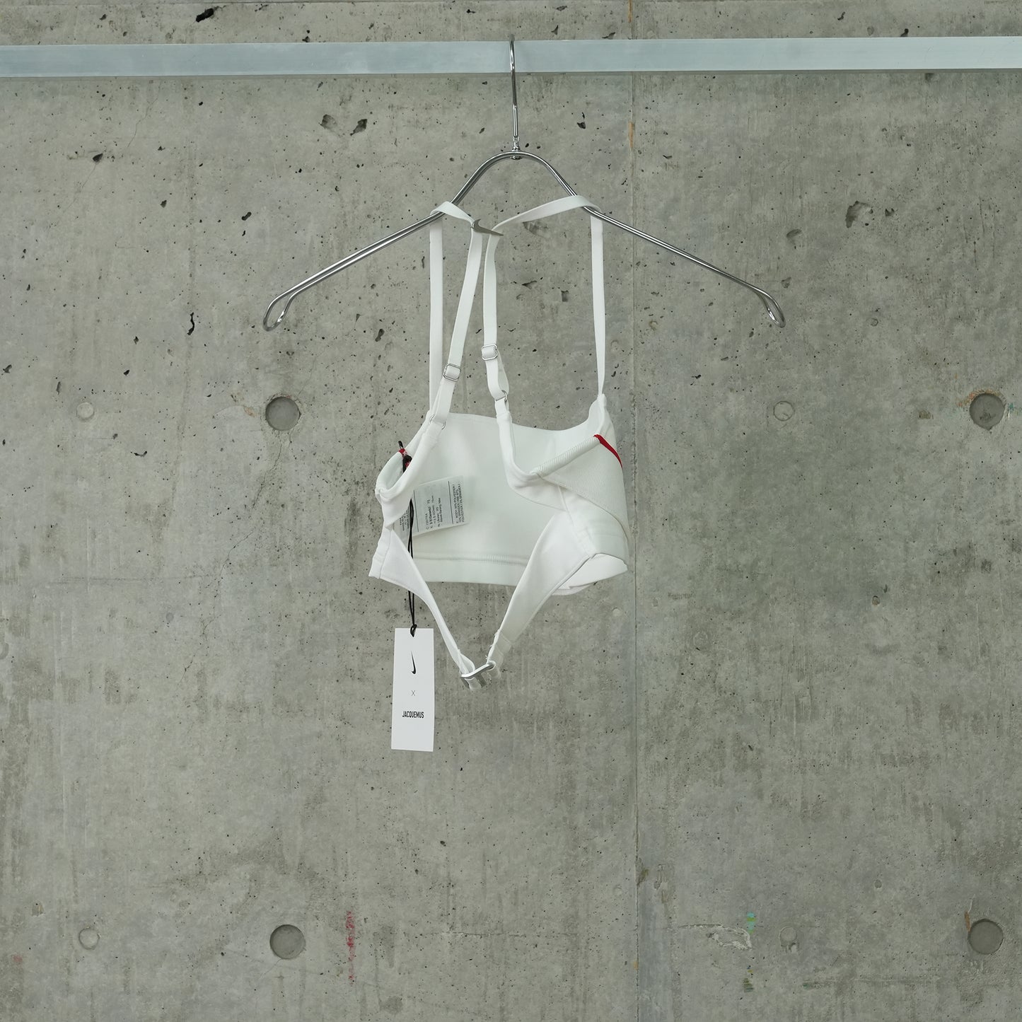 AS W NRG JACQUEMUS BRA / 100:WHITE/MYSTIC RED