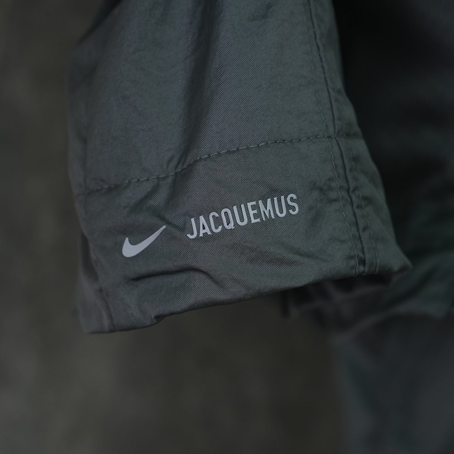 AS W NRG JACQUEMUS TRACK JKT / 073:PARTICLE GREY/WHITE