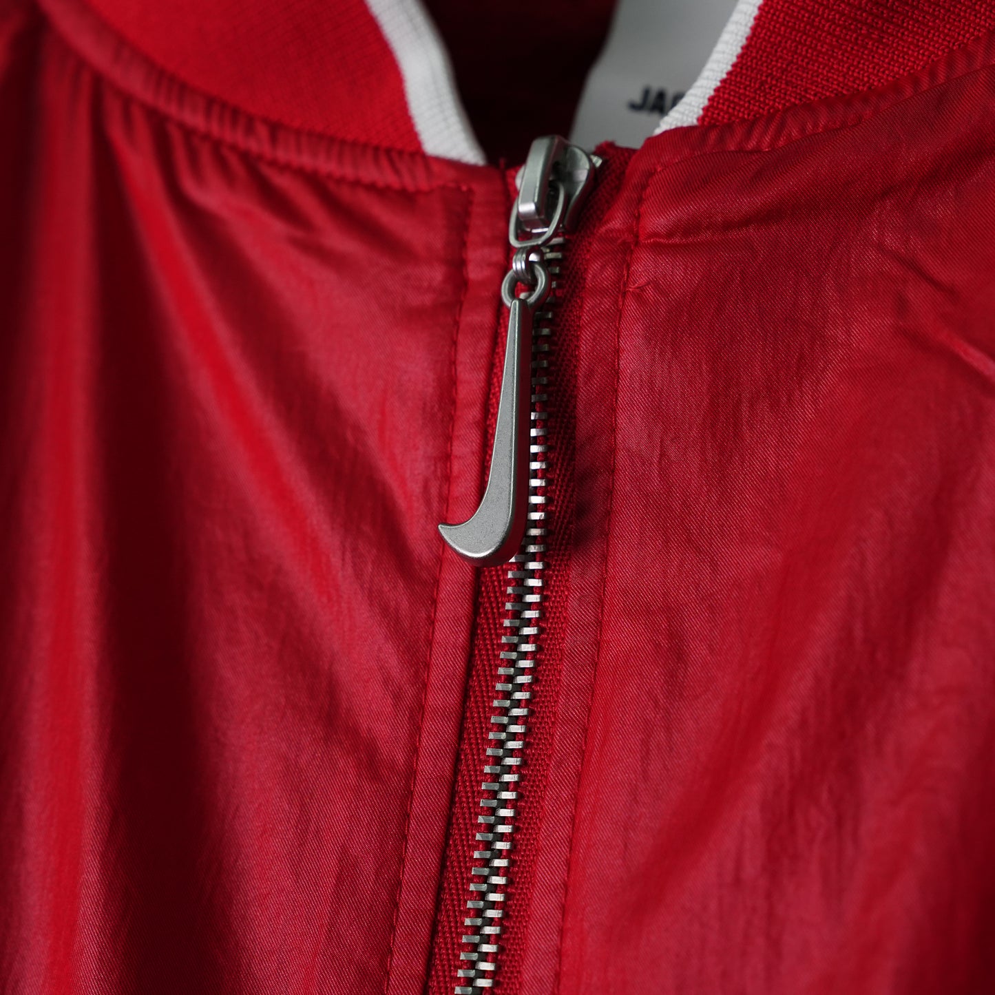 AS U NRG JACQUEMUS TRACK JKT / 642:MYSTIC RED/WHITE