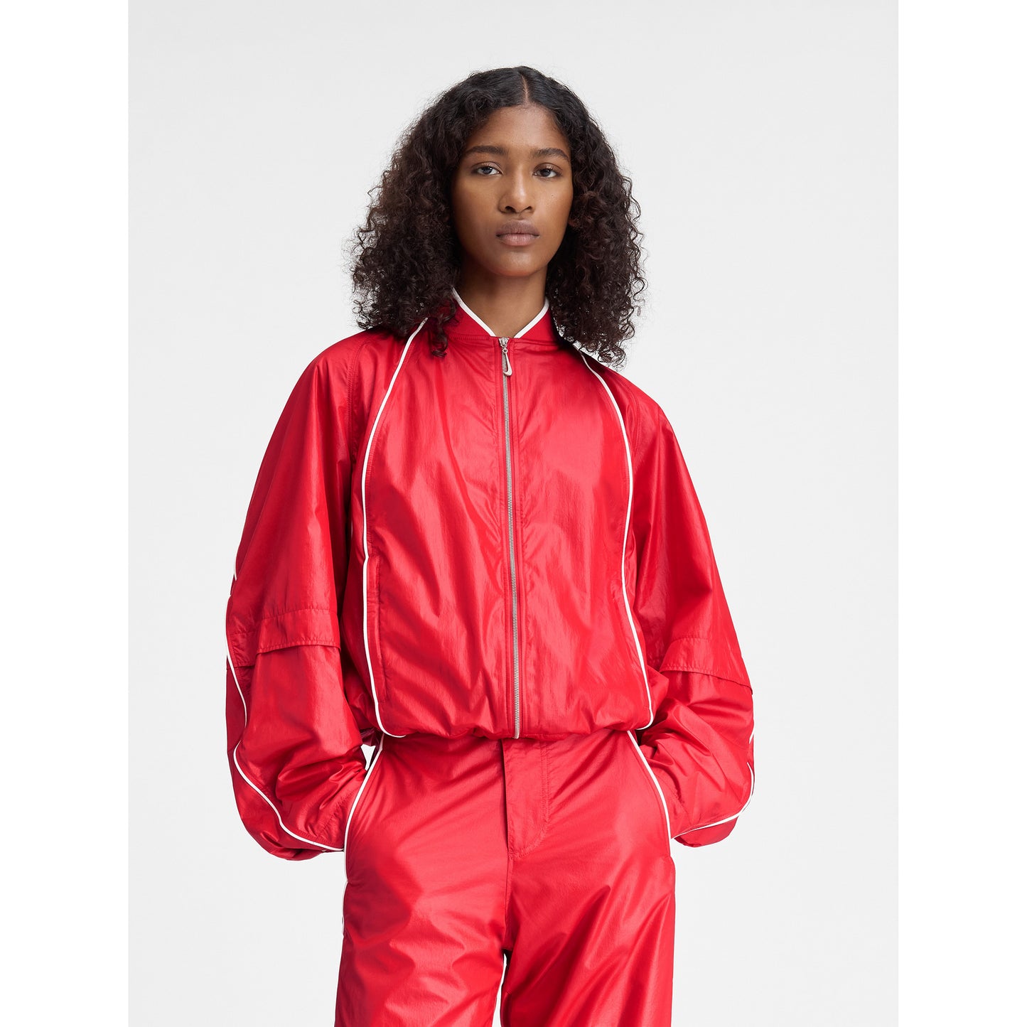 AS U NRG JACQUEMUS TRACK JKT / 642:MYSTIC RED/WHITE