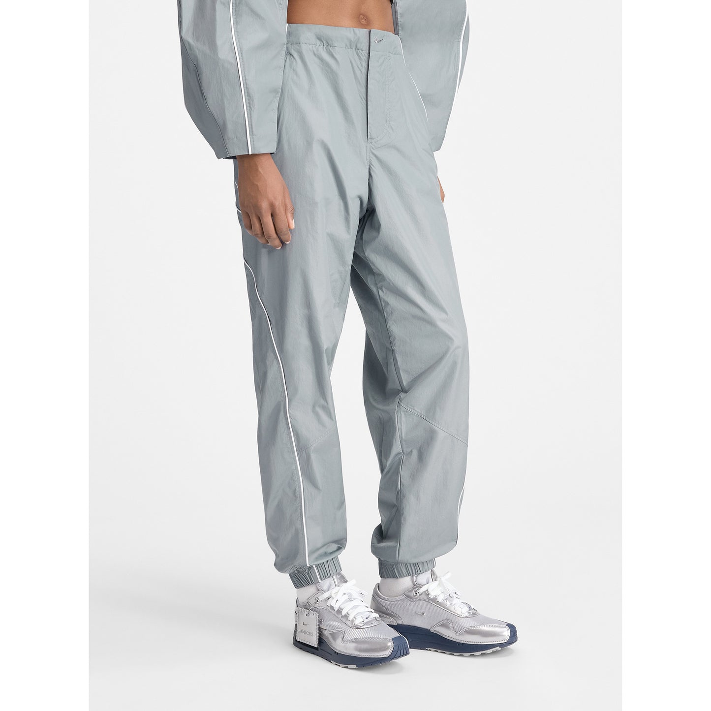 AS U NRG JACQUEMUS TRACK PANT / 073:PARTICLE GREY/WHITE