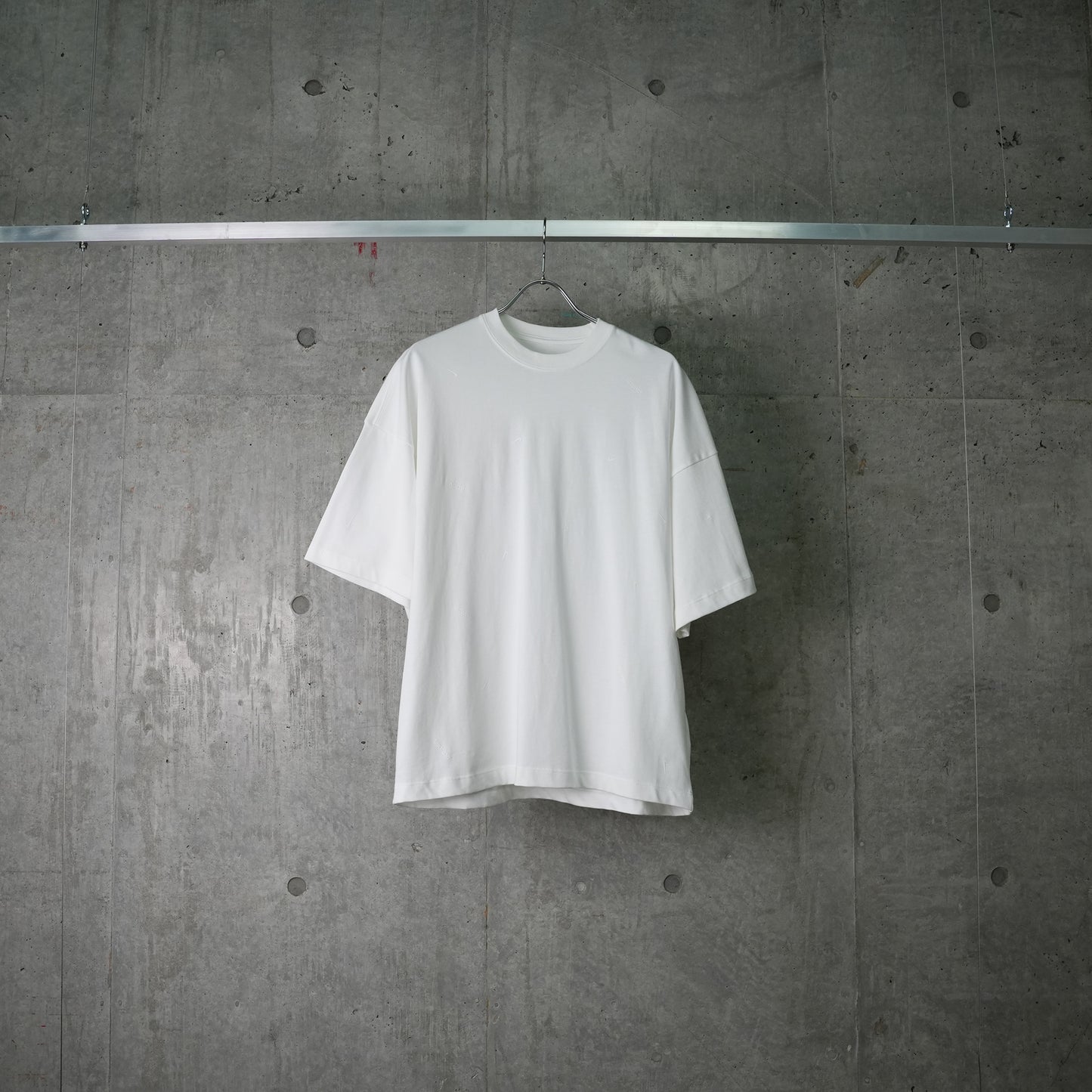 AS U NRG JACQUEMUS SS TEE / 100:WHITE