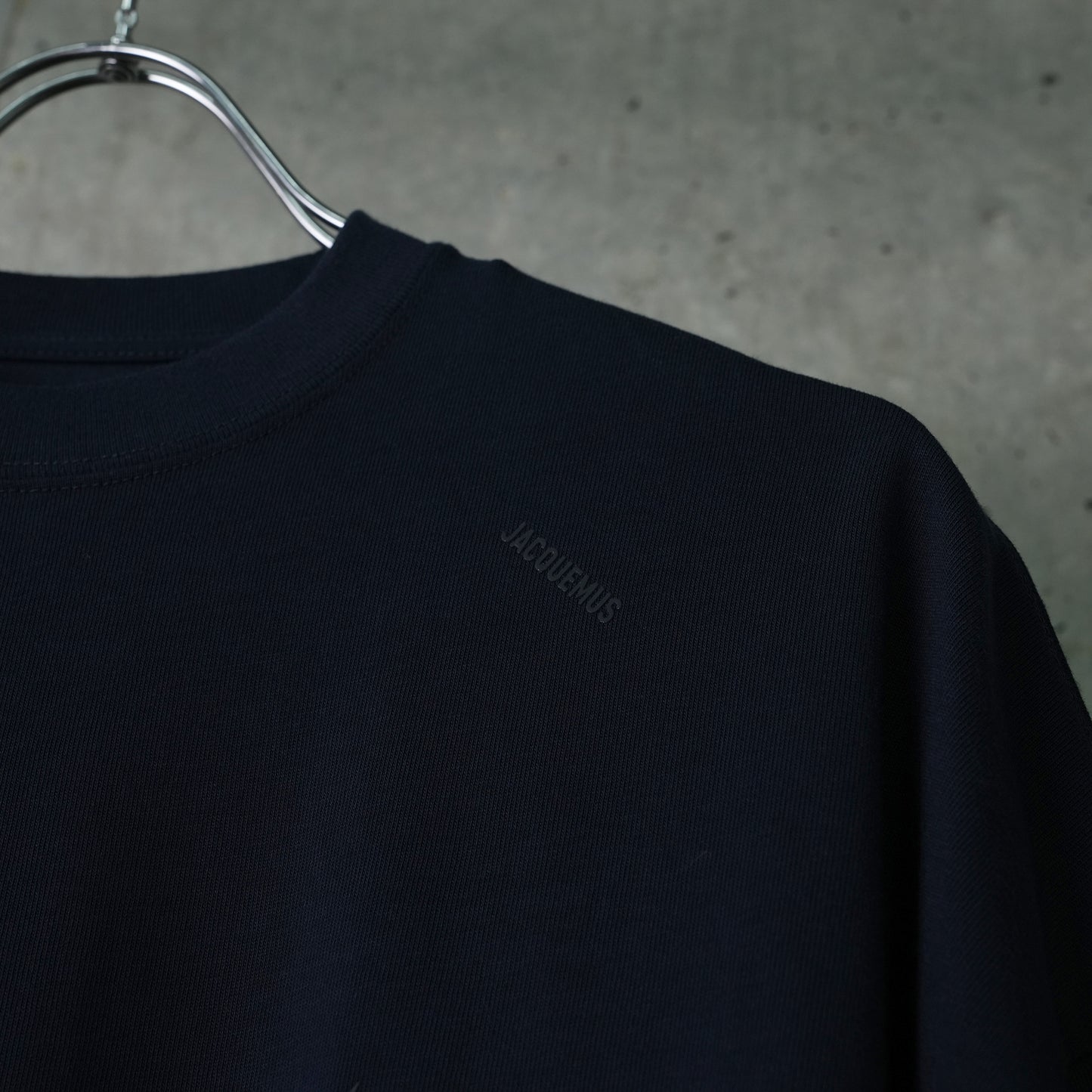 AS U NRG JACQUEMUS SS TEE / 475:DARK OBSIDIAN