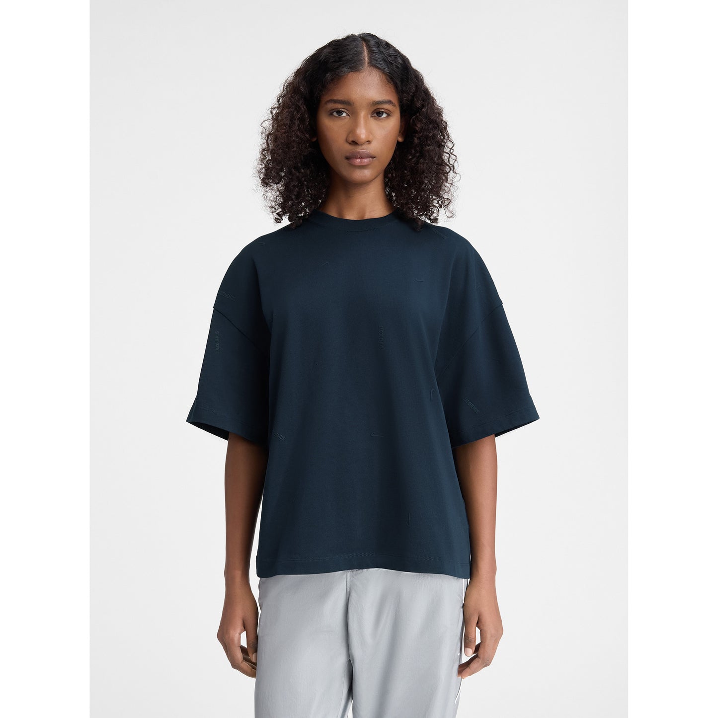 AS U NRG JACQUEMUS SS TEE / 475:DARK OBSIDIAN