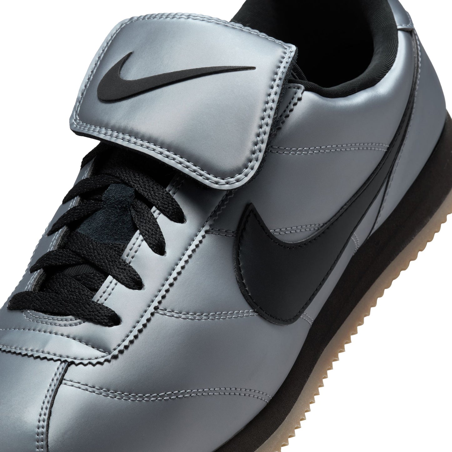 CORTEZ LTR SE / 099:MTLC COOL GREY/BLACK