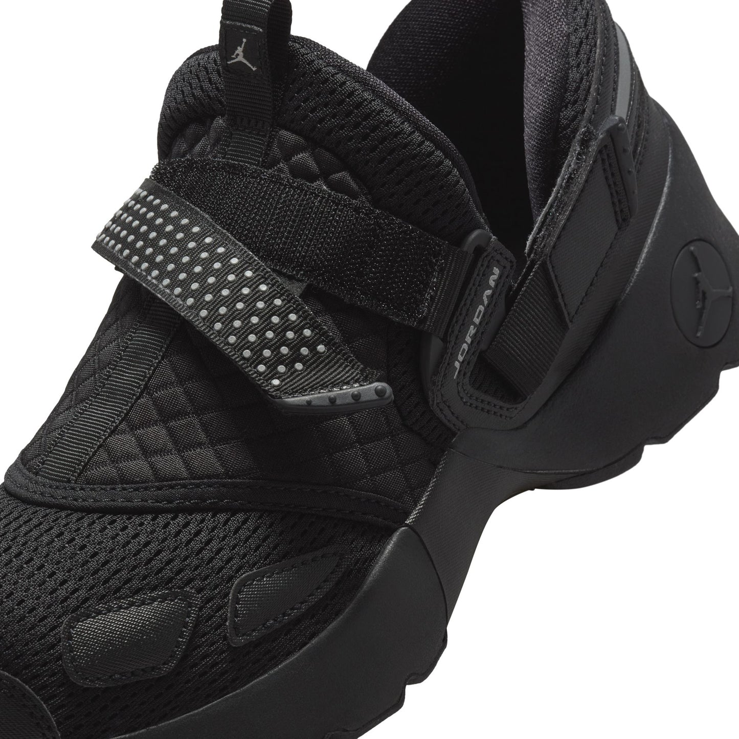 WMNS JORDAN TRUNNER LX / 001:BLACK/BLACK-BLACK