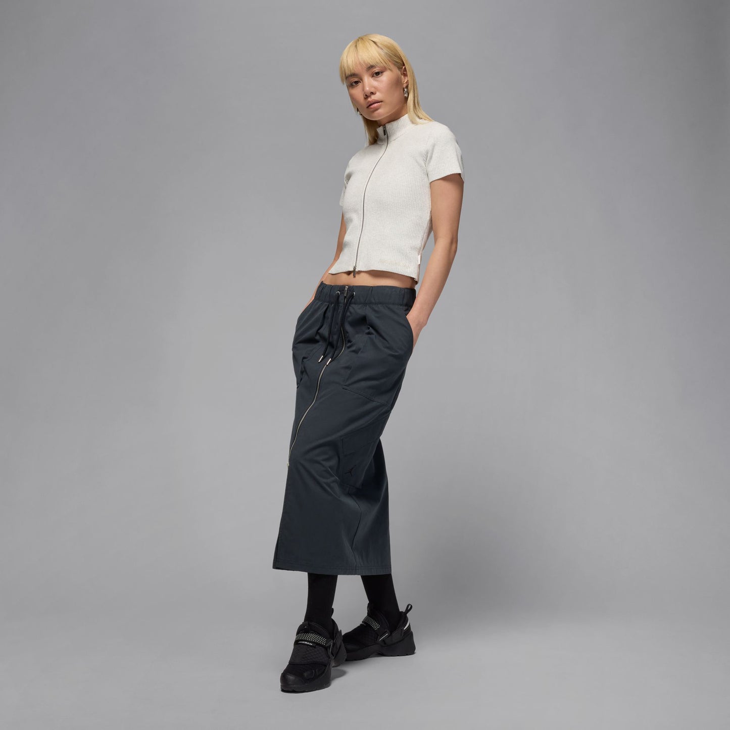 WMNS JORDAN TRUNNER LX / 001:BLACK/BLACK-BLACK