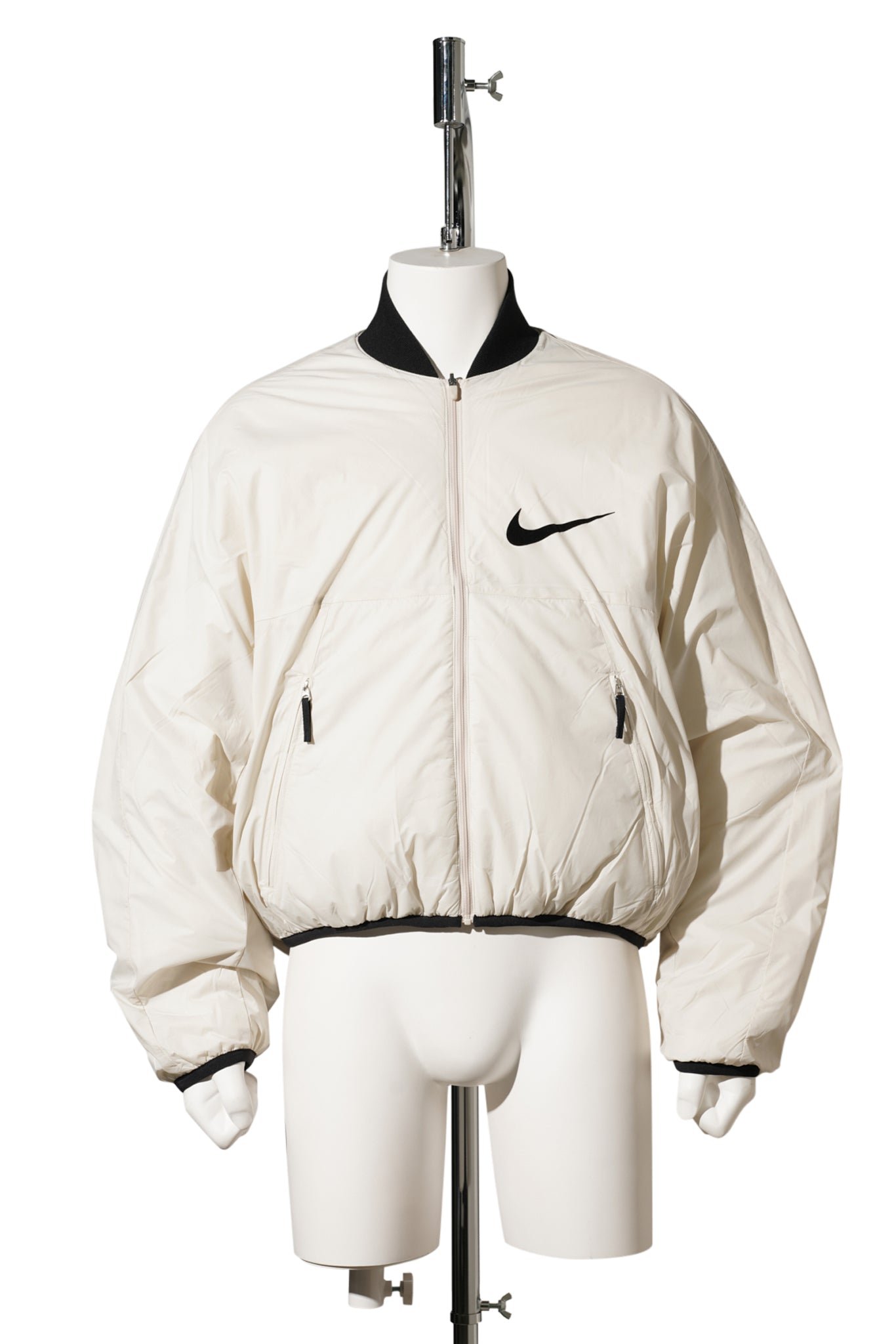 U NRG JACQUEMUS GTX 2N1 JKT / 010:BLACK/LT OREWOOD BRN