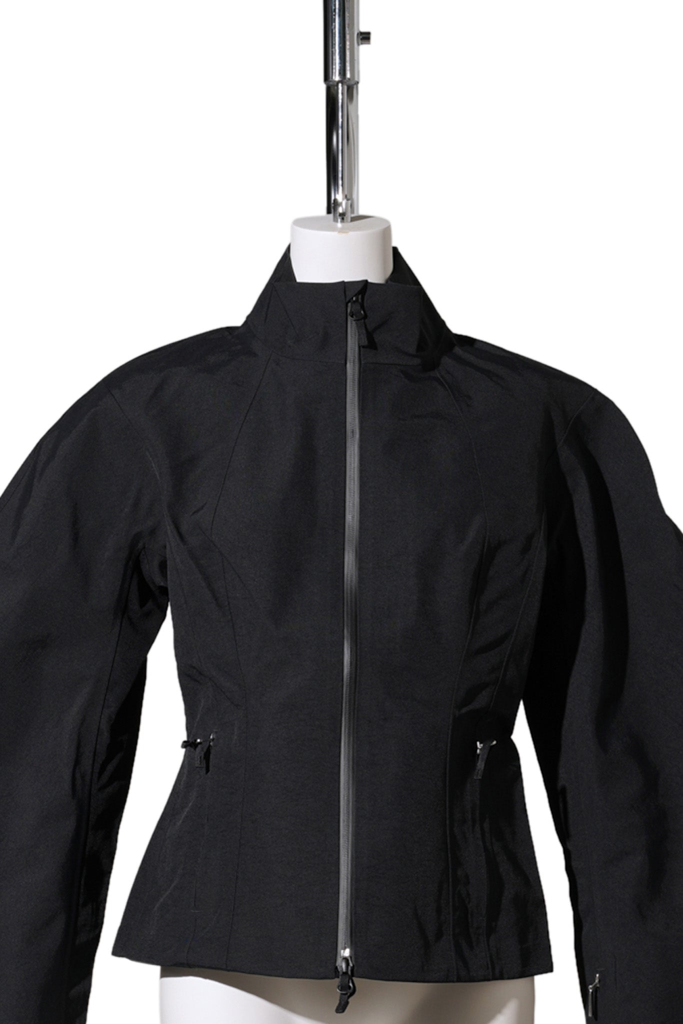 W NRG JACQUEMUS GTX JKT / 010:BLACK