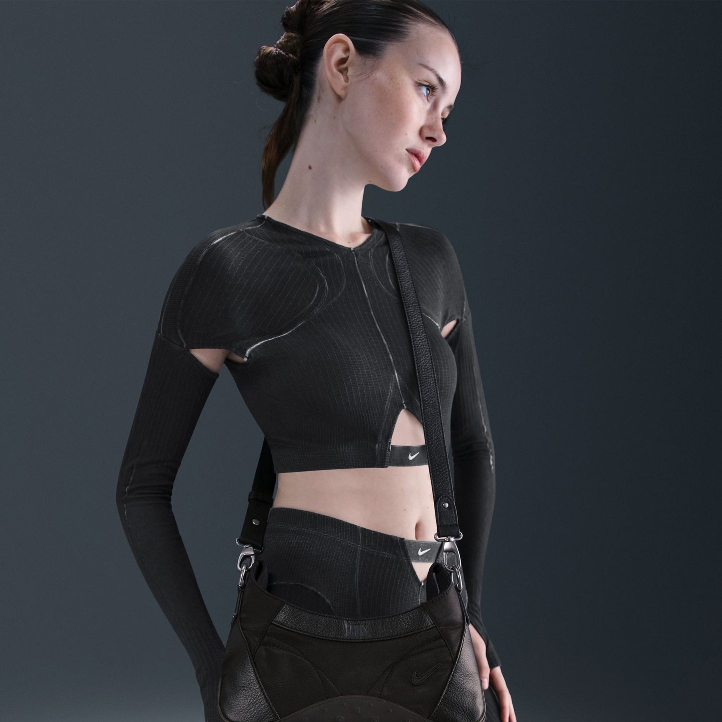 NIKE WOMEN’S NRG KNWLS RAZR RUN BAG / BLACK/BLACK/BLACK