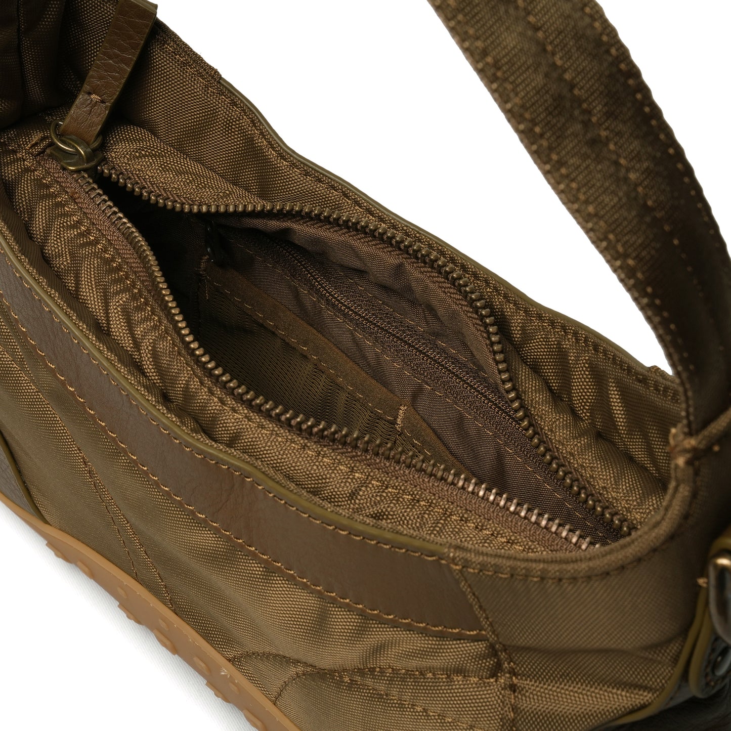 NIKE WOMEN’S NRG KNWLS RAZR RUN BAG / YUKON BROWN/ALE BROWN/YUKON BROWN