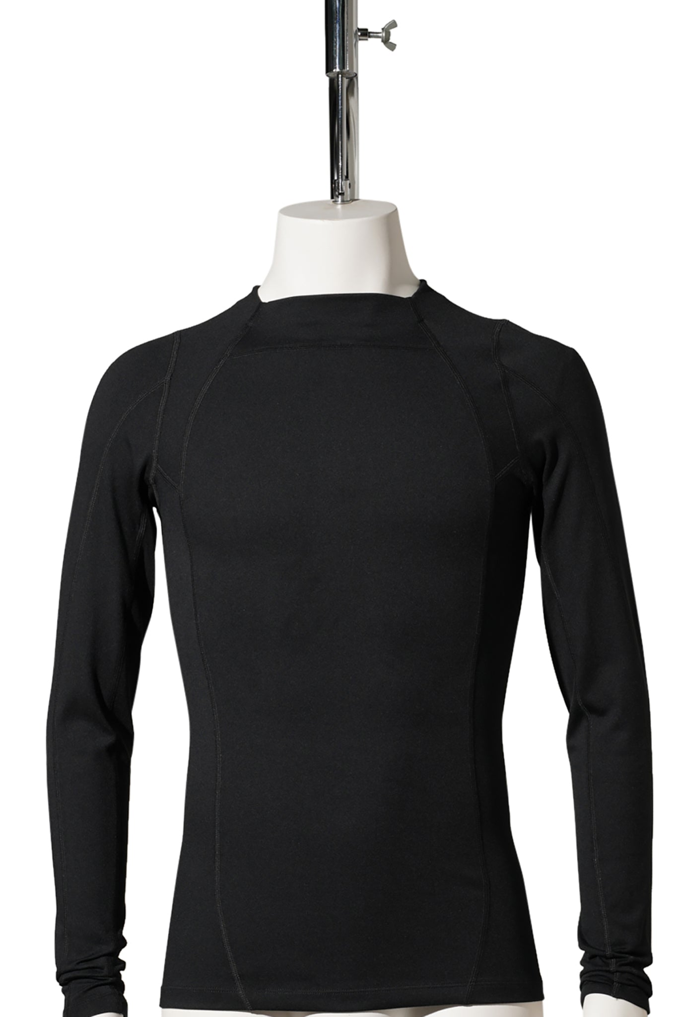 M NRG JACQUEMUS LS TOP / 010:BLACK