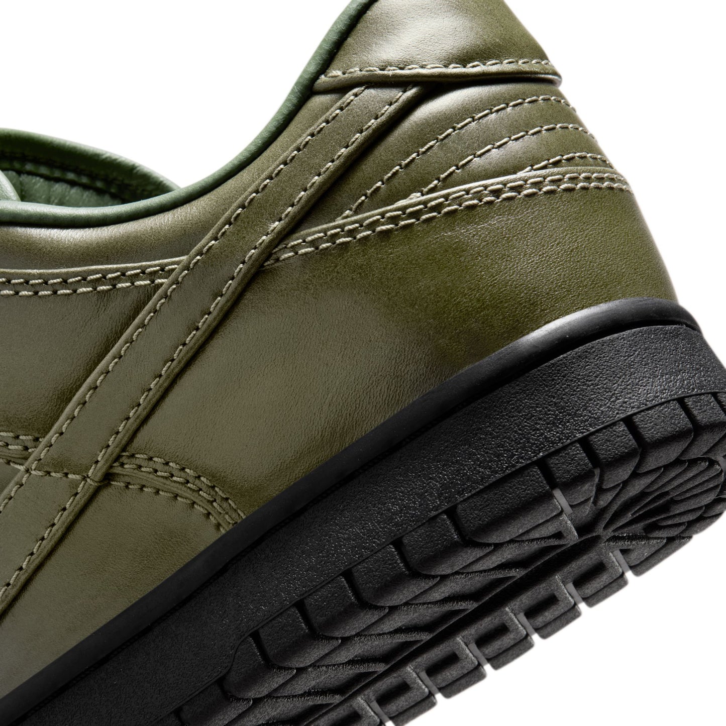 NIKE DUNK LOW RETRO PRM QS / 300:ARMY OLIVE/ARMY OLIVE-BLACK