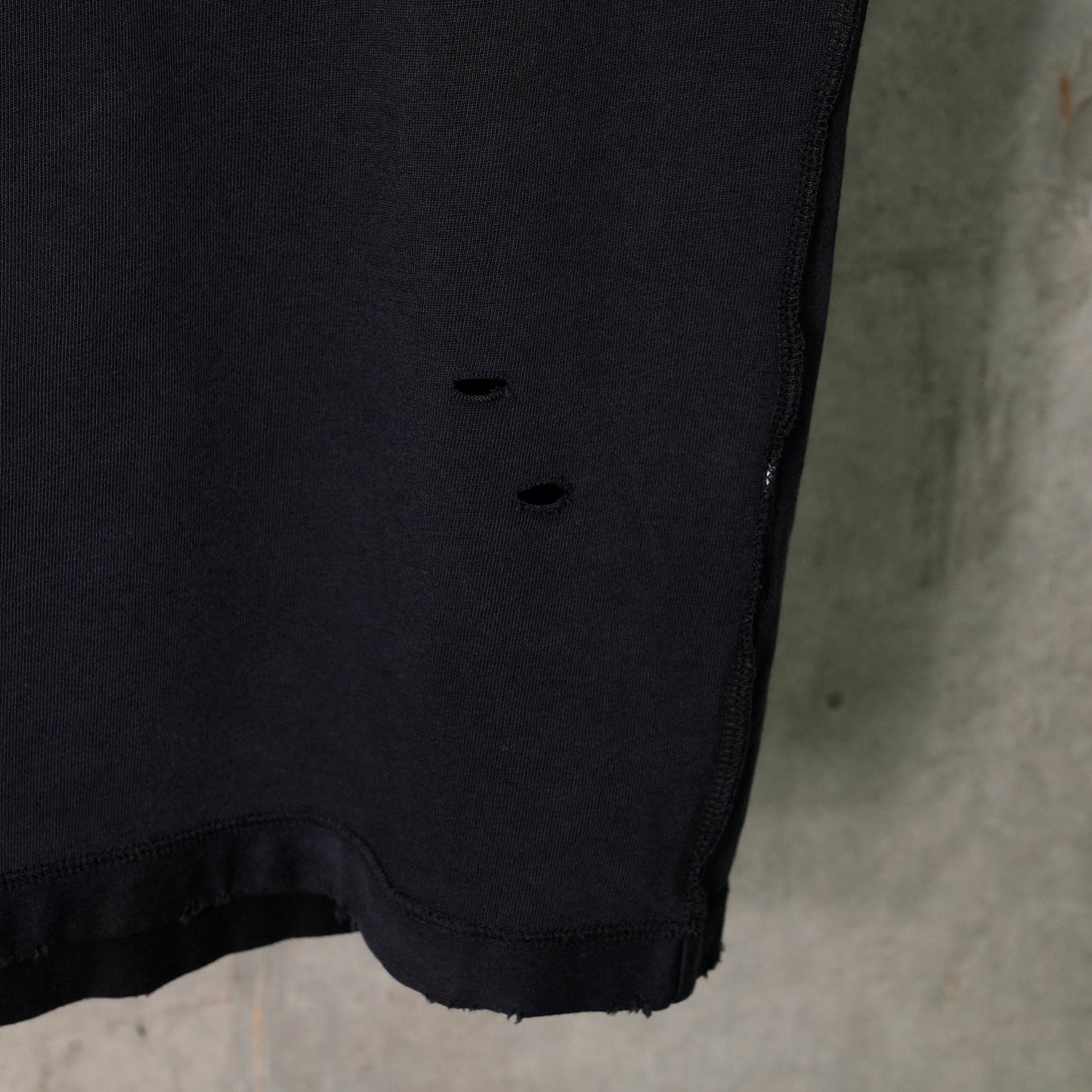 M J RARE AIR WSH 85 SS CREW / 010:BLACK/CHILE RED