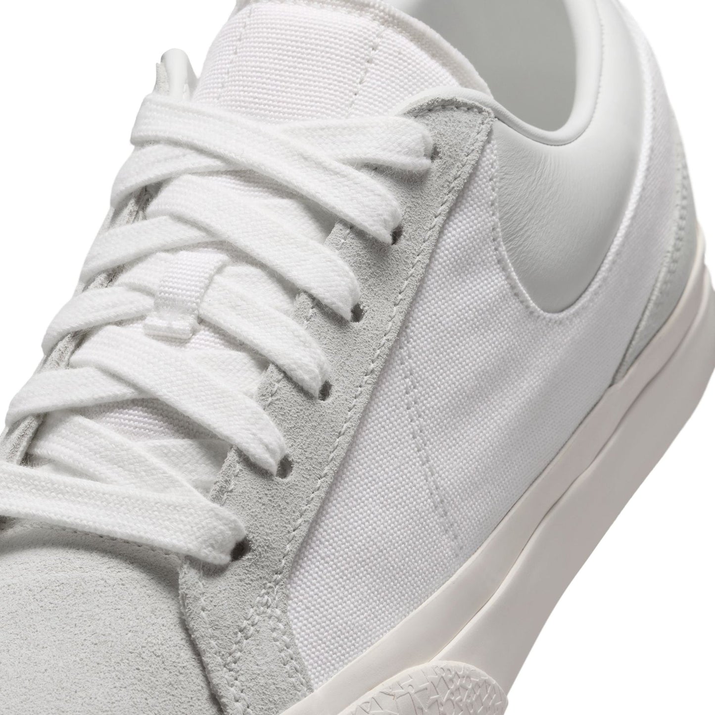 NIKE BLAZY / 100:WHITE/SUMMIT WHITE-SAIL