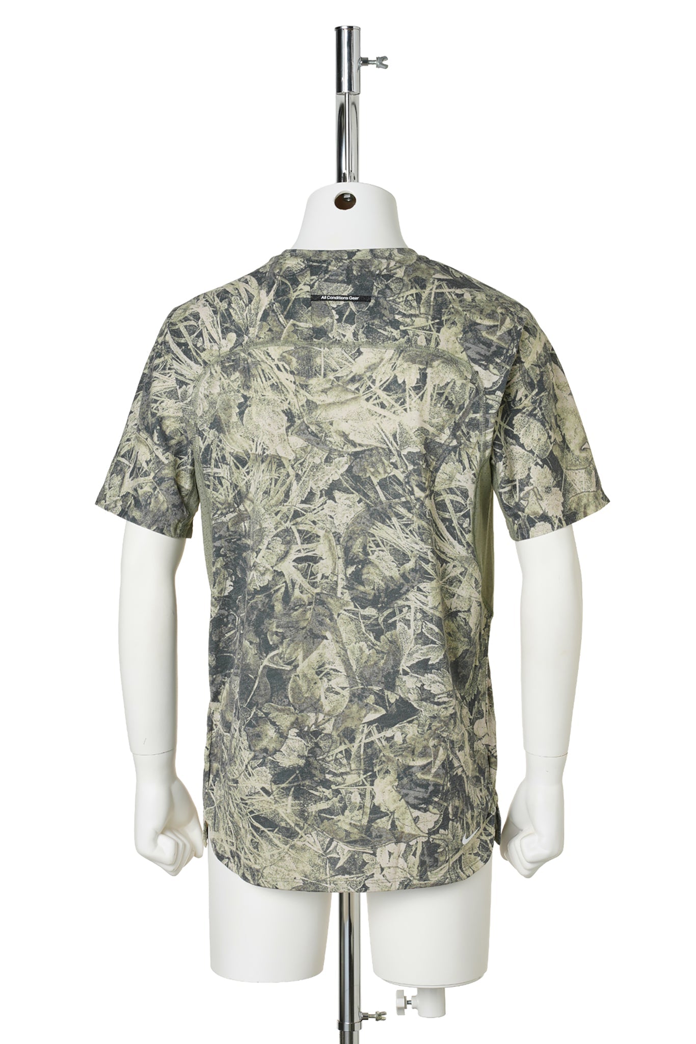 NIKE ACG DRI-FIT ADV SOLAR CHASE SHORT SLEEVE TOP / 355:SEQUOIA/LIGHT ARMY/SUMMIT WHITE
