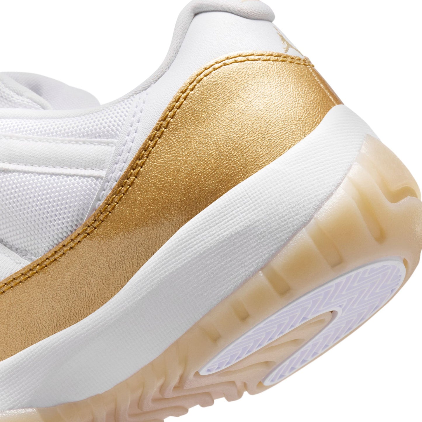 WMNS AIR JORDAN 11 RETRO LOW / 102:WHITE/METALLIC GOLD-TEAM GOLD