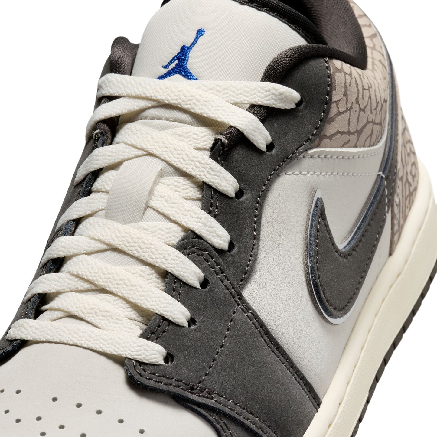 AIR JORDAN 1 LOW SE V2 / 100:SAIL/GAME ROYAL-DEEP PEWTER