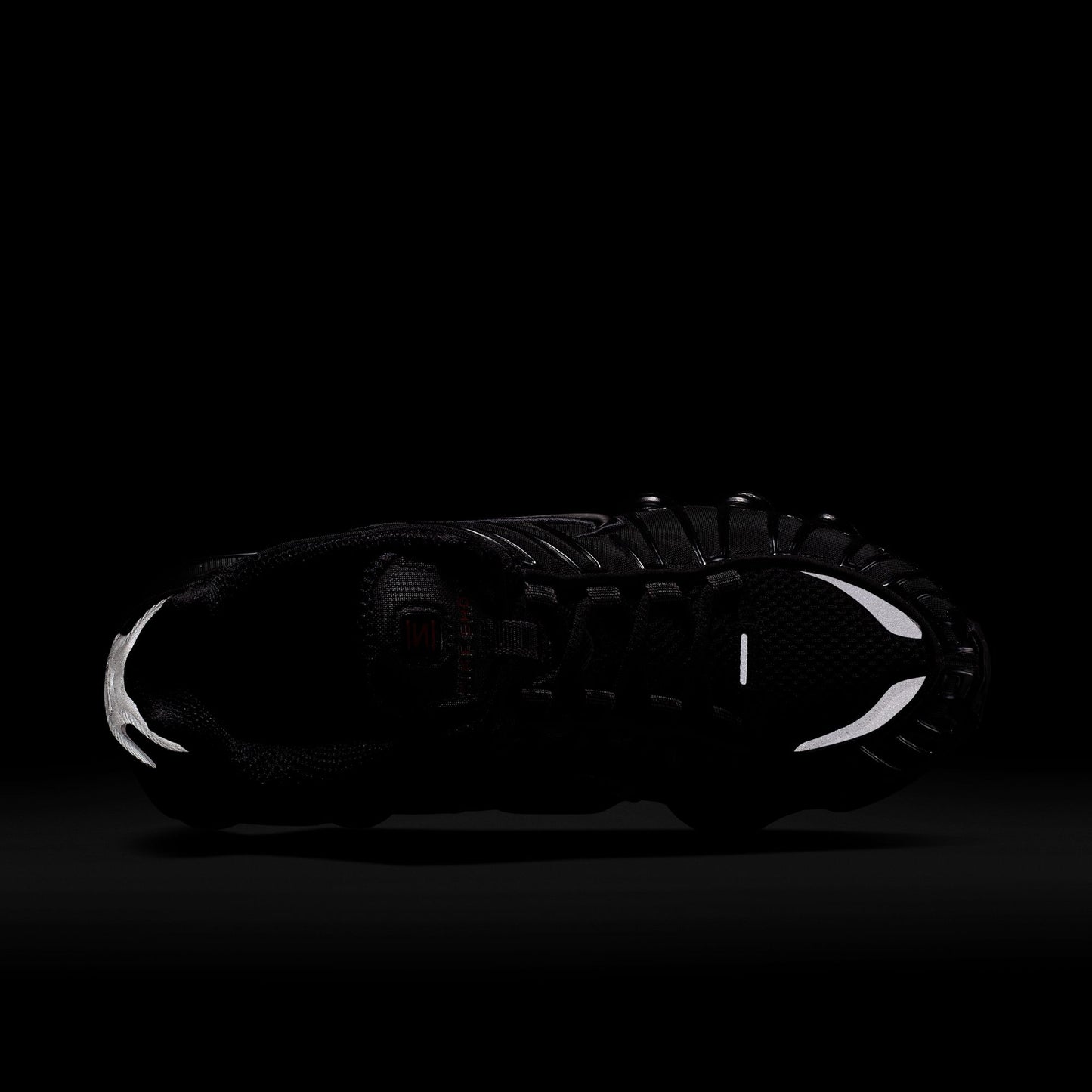 W NIKE SHOX TL / 002:BLACK/BLACK-MTCL HEMATITE