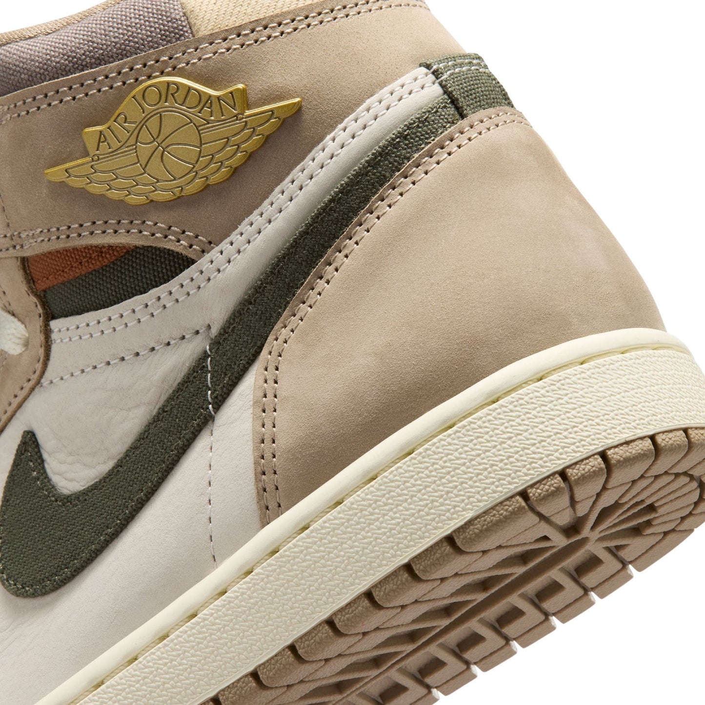 WMNS AIR JORDAN 1 RETRO HI OG / 201:KHAKI/MULTI-COLOR-SAIL