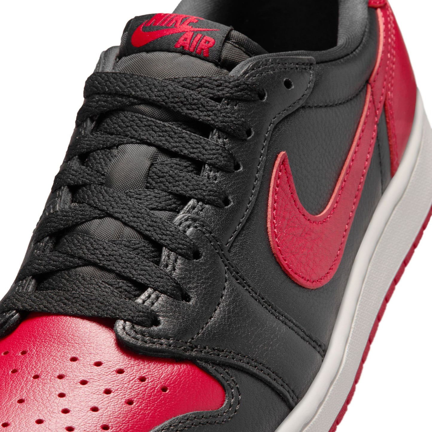 AIR JORDAN 1 RETRO LOW OG / 001:BLACK/BLACK-VARSITY RED