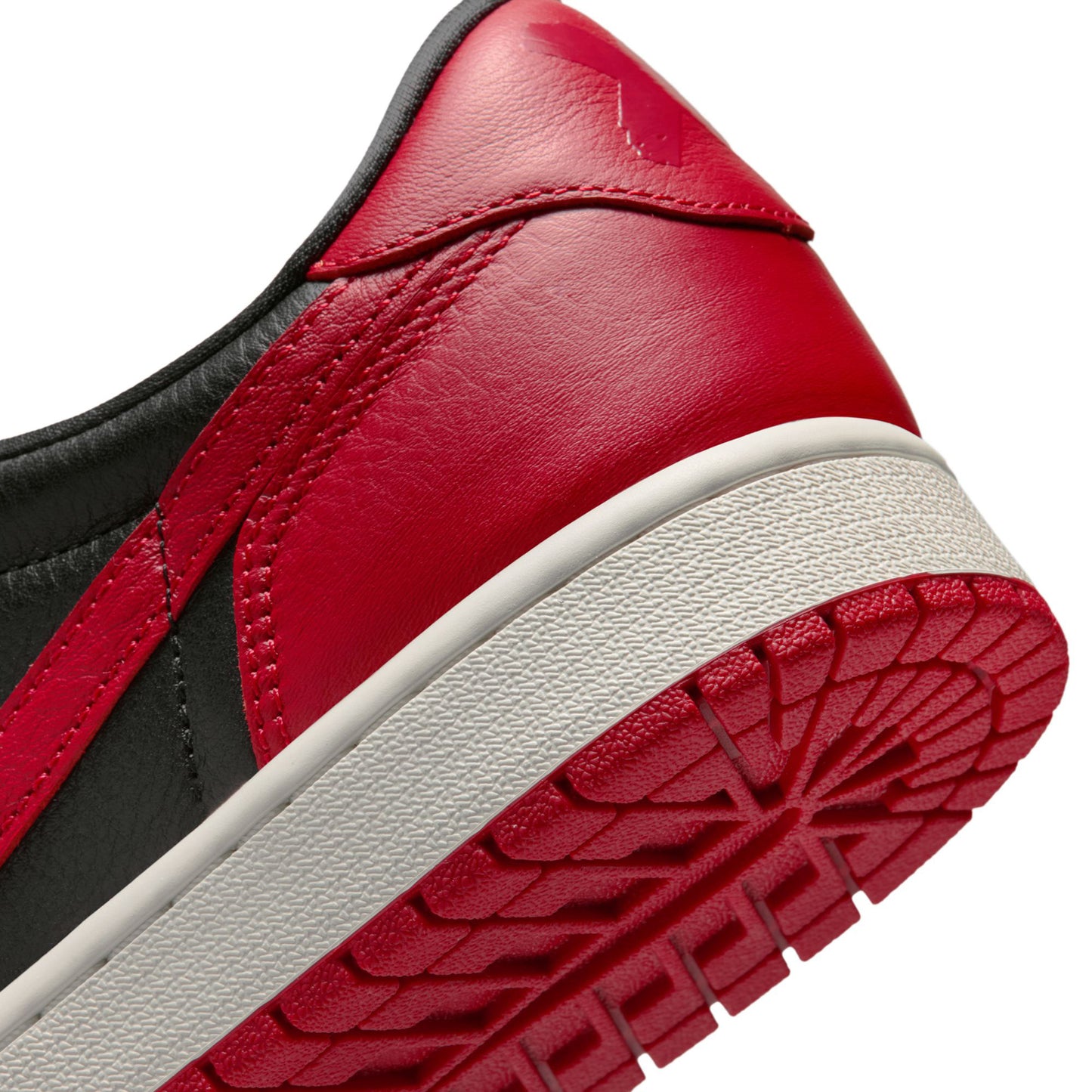 AIR JORDAN 1 RETRO LOW OG / 001:BLACK/BLACK-VARSITY RED