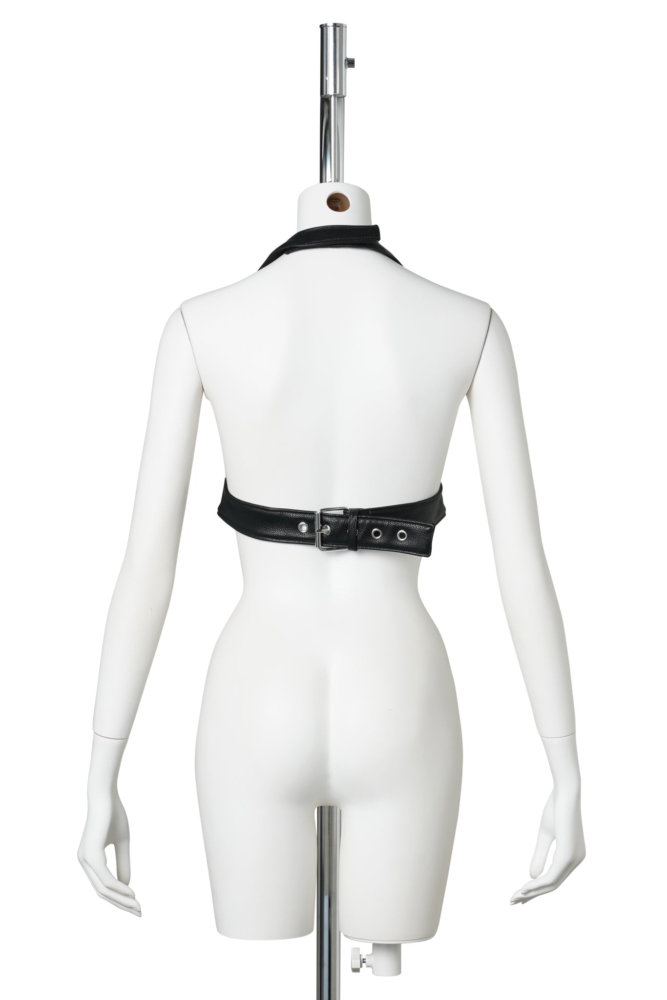 PIERCED HALTER TOP / BLACK