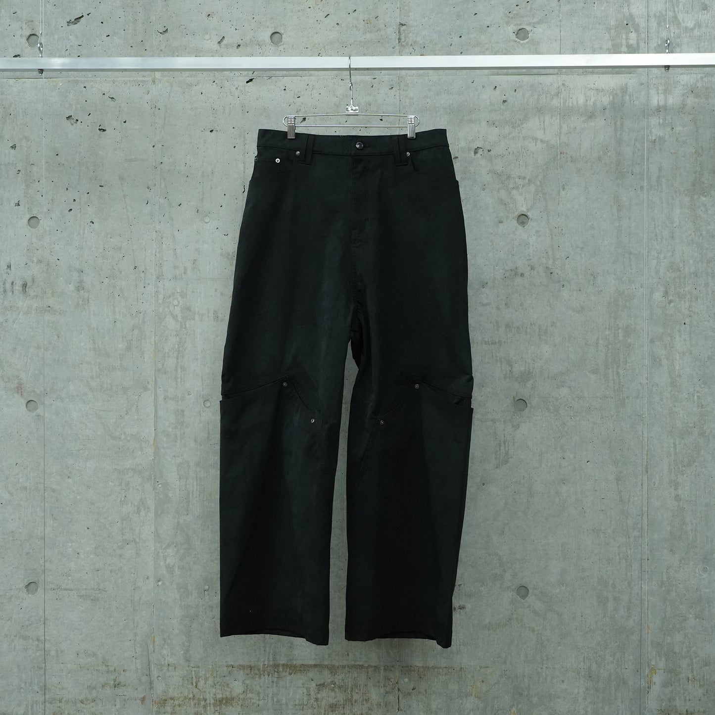 ANTONIO STAINED CARPENTER PANTS / EUPHORIC BLACK