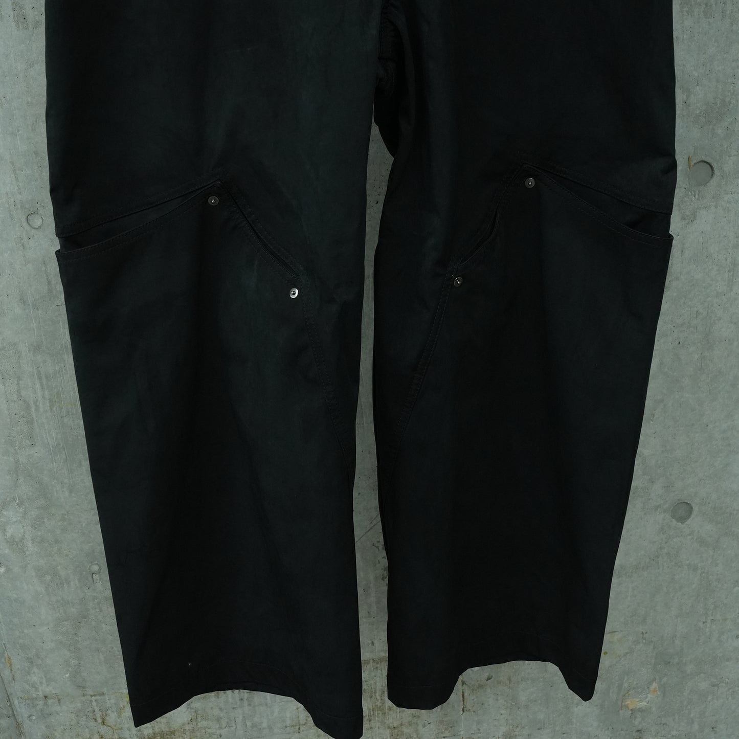 ANTONIO STAINED CARPENTER PANTS / EUPHORIC BLACK