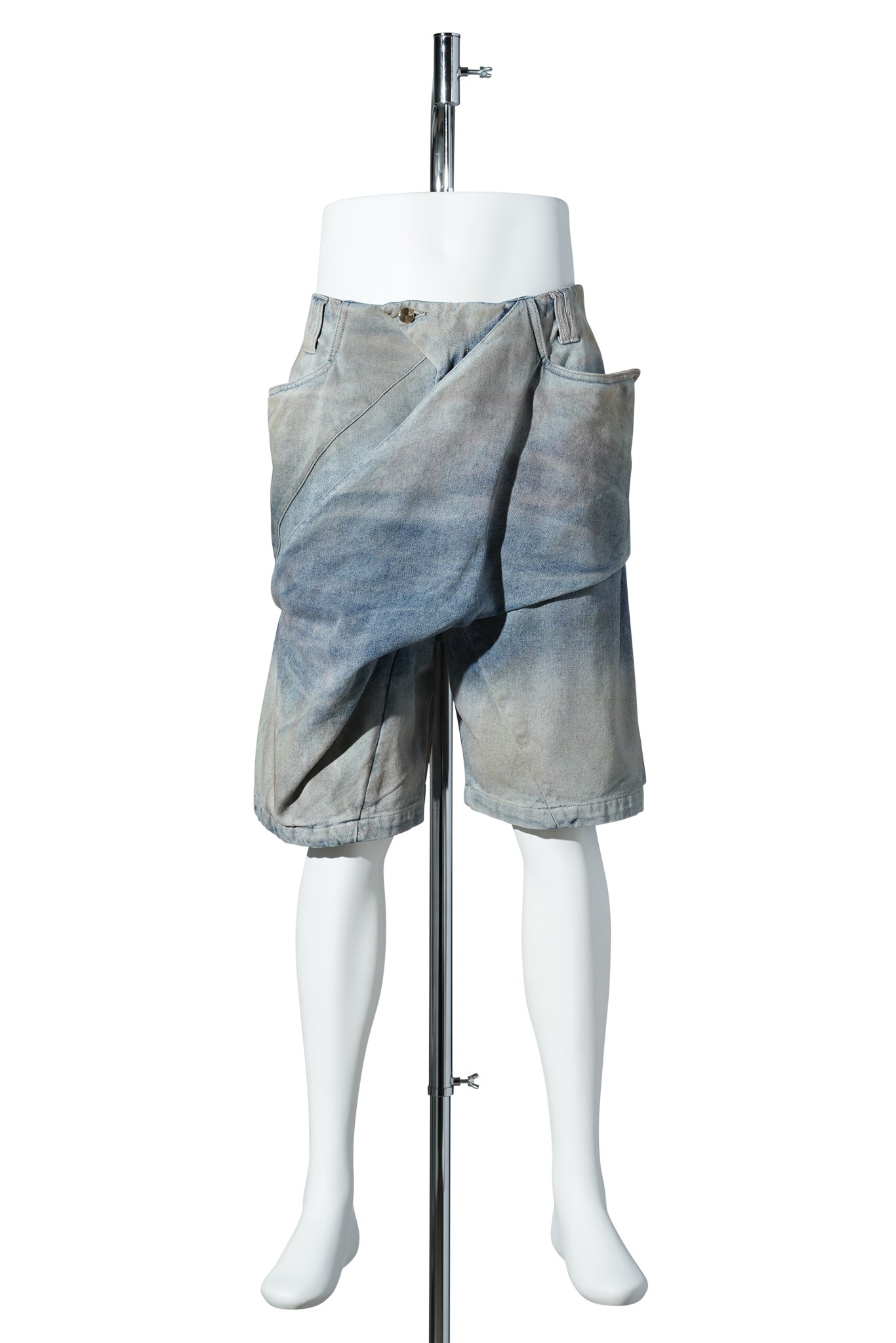 NATRON CROSS JEAN SHORTS / MIRROR LAKE BLUE