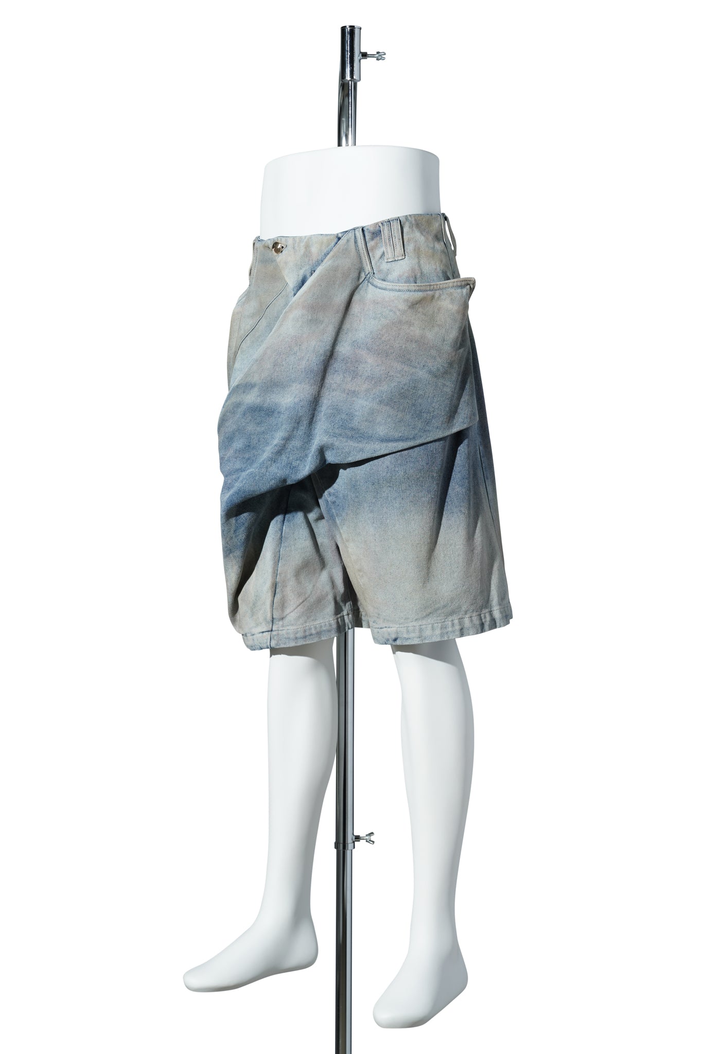 NATRON CROSS JEAN SHORTS / MIRROR LAKE BLUE