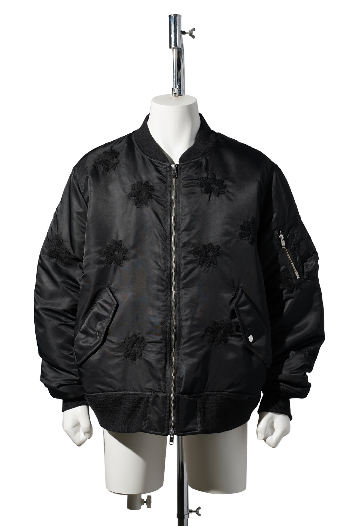 FLOWER EMBROIDERY FLIGHT JACKET / BLACK
