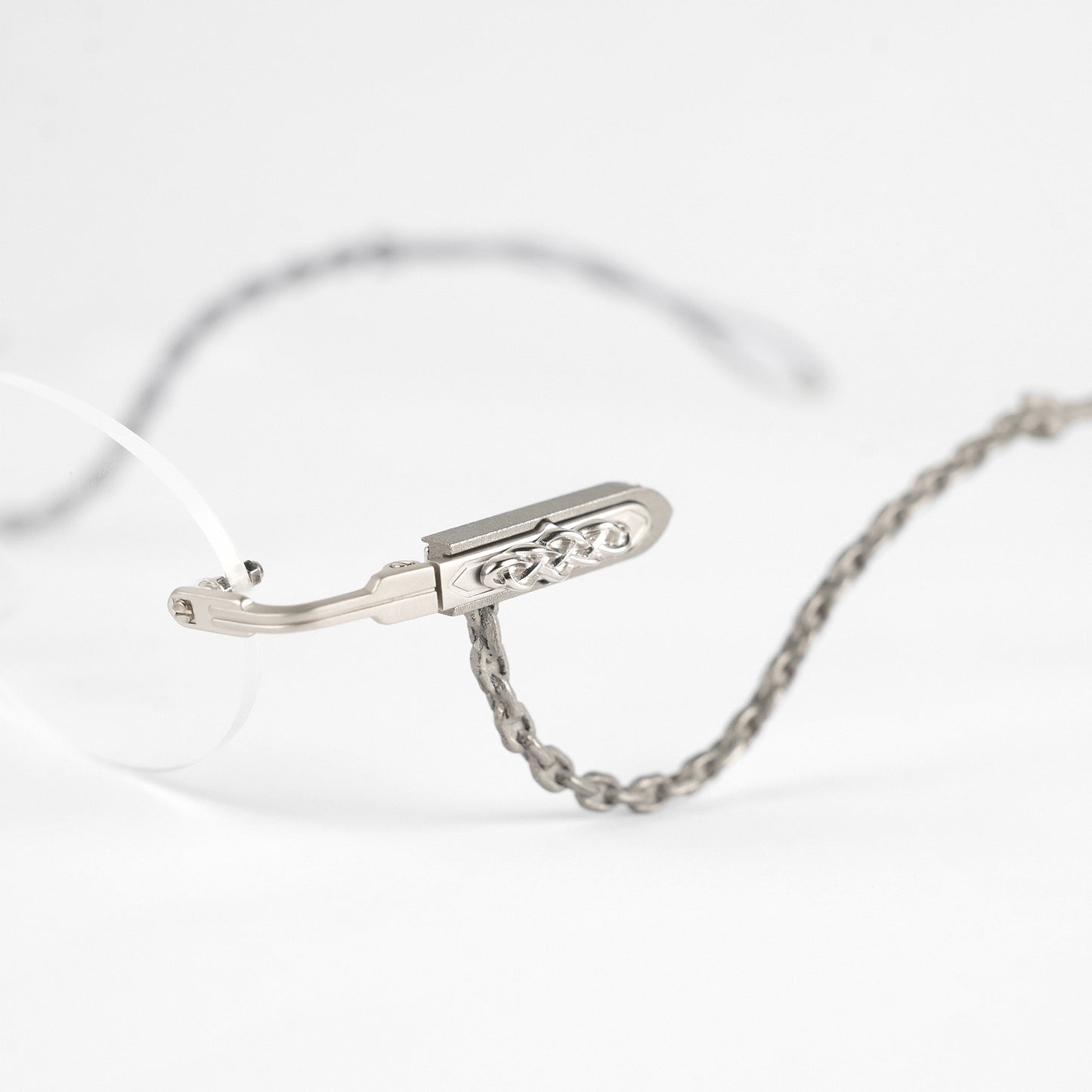 KURAPIKA M2/OVAL / CHROME