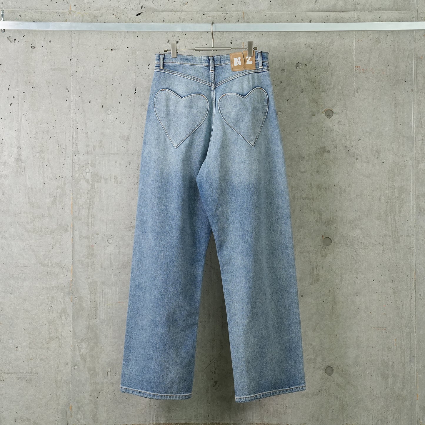 DROP WAIST JEANS / LIGHT WASH