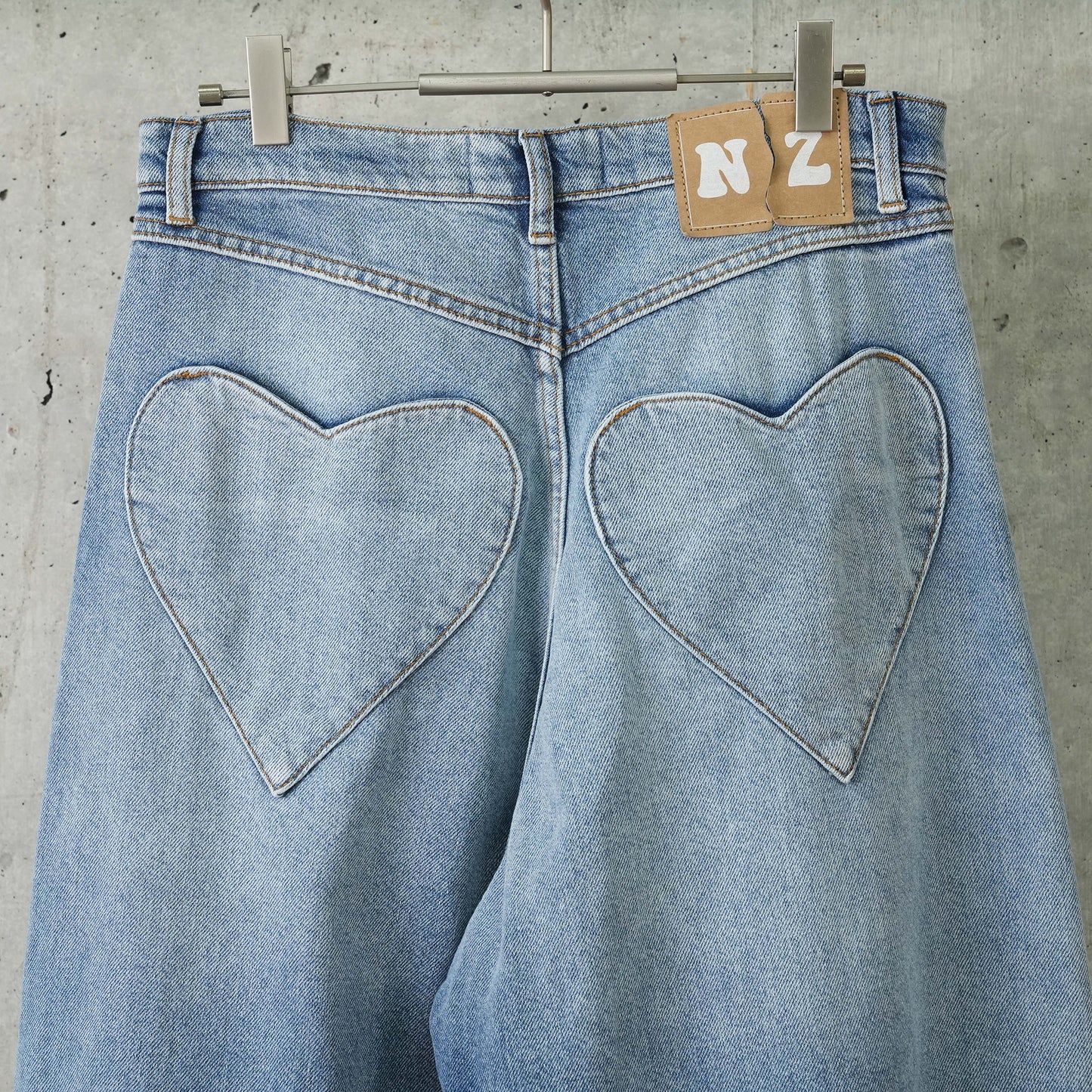 DROP WAIST JEANS / LIGHT WASH