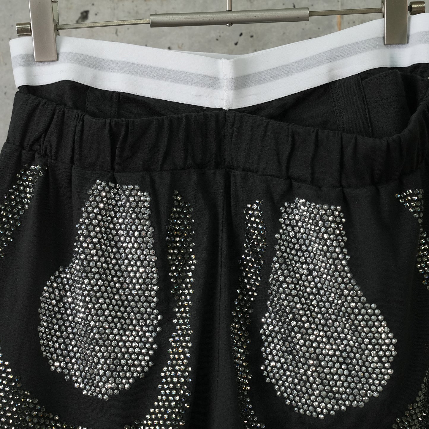 RHINESTONES SHORTS / BLACK