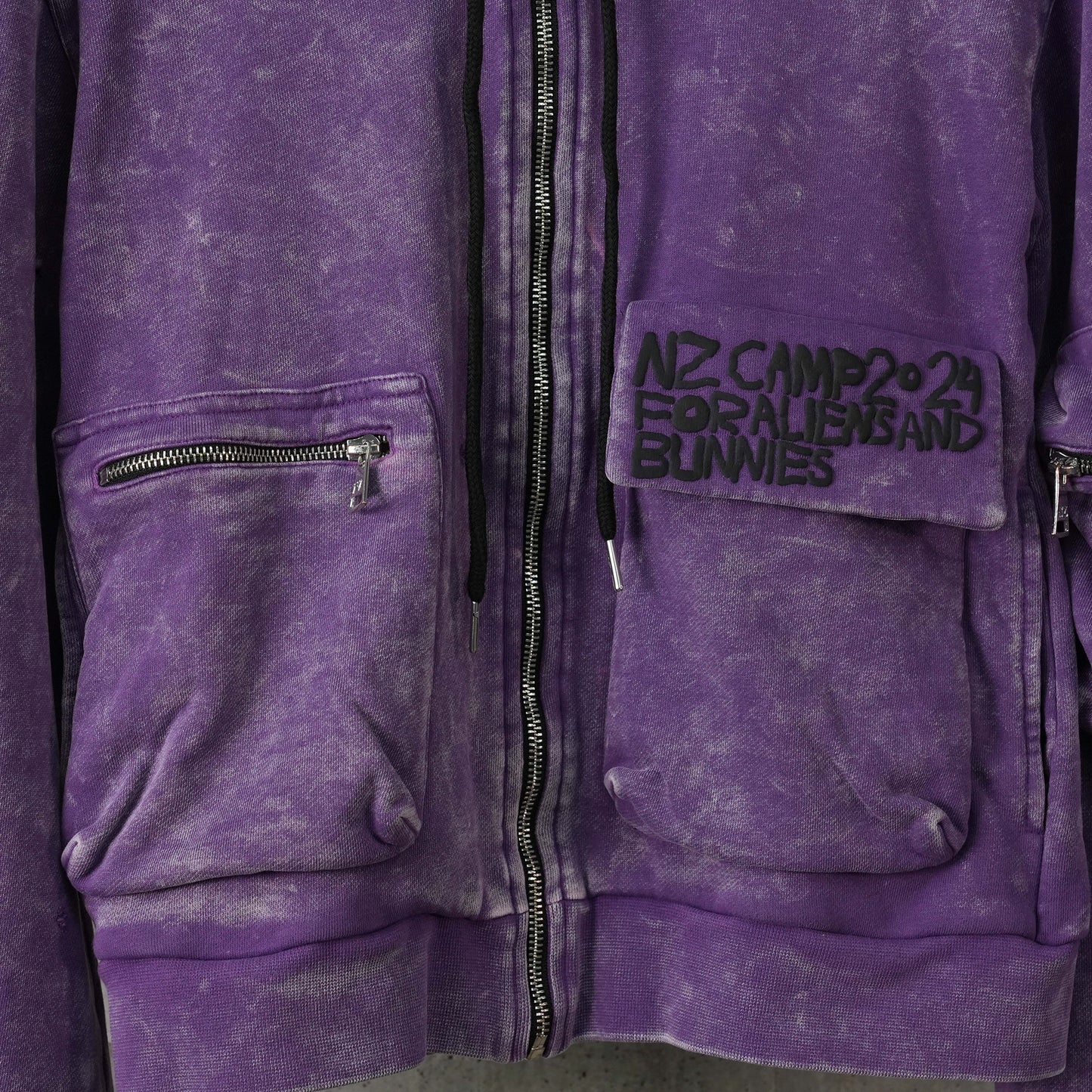 CAMPING CROPPED CARGO HOODIE / LILAC