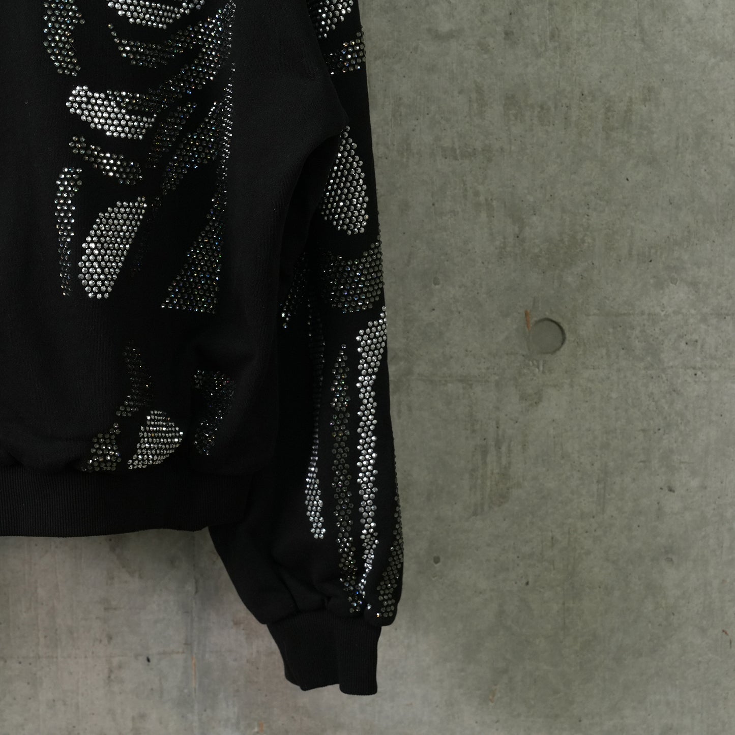 RHINESTONES ZIP-UP HOODIE / BLACK